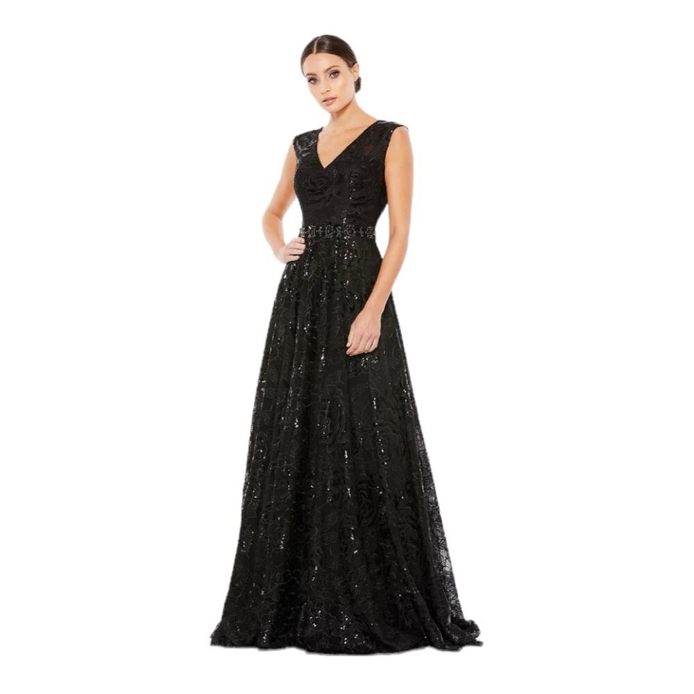 MacDuggal Embroidered Cap Sleeve A Line Dress Formal Gown Dress 18 New Black